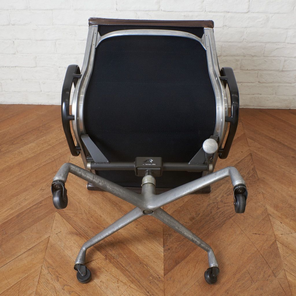 Miller マネジメントチェア