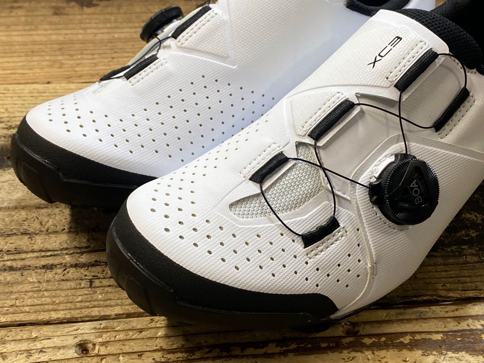 JW658 シマノ SHIMANO XC3 SH-XC300 W01S ビンディングシューズ EU42