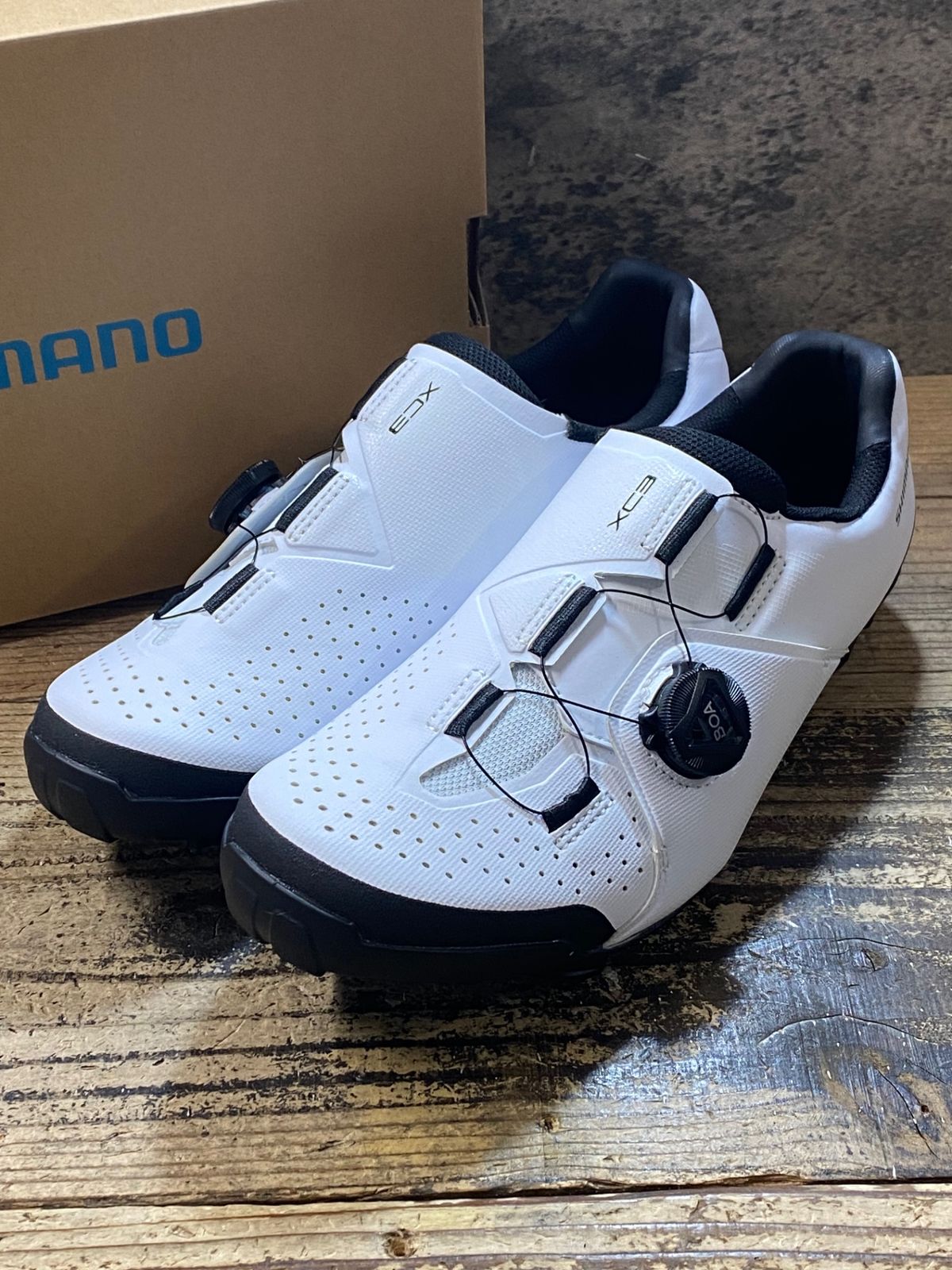 JW658 シマノ SHIMANO XC3 SH-XC300 W01S ビンディングシューズ EU42