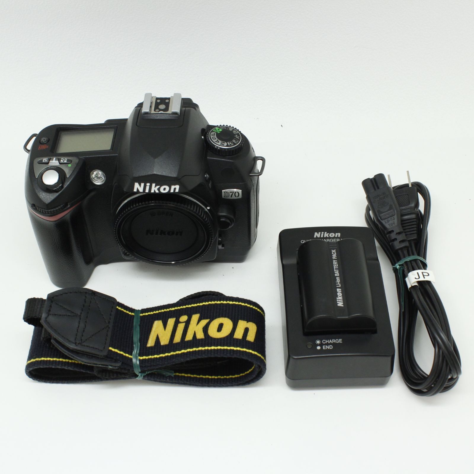 Nikon D70 ボディ - メルカリ