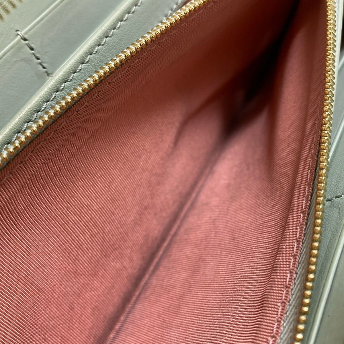 GUCCI(グッチ) 長財布 スクリプト パイソン ジップアラウンド 