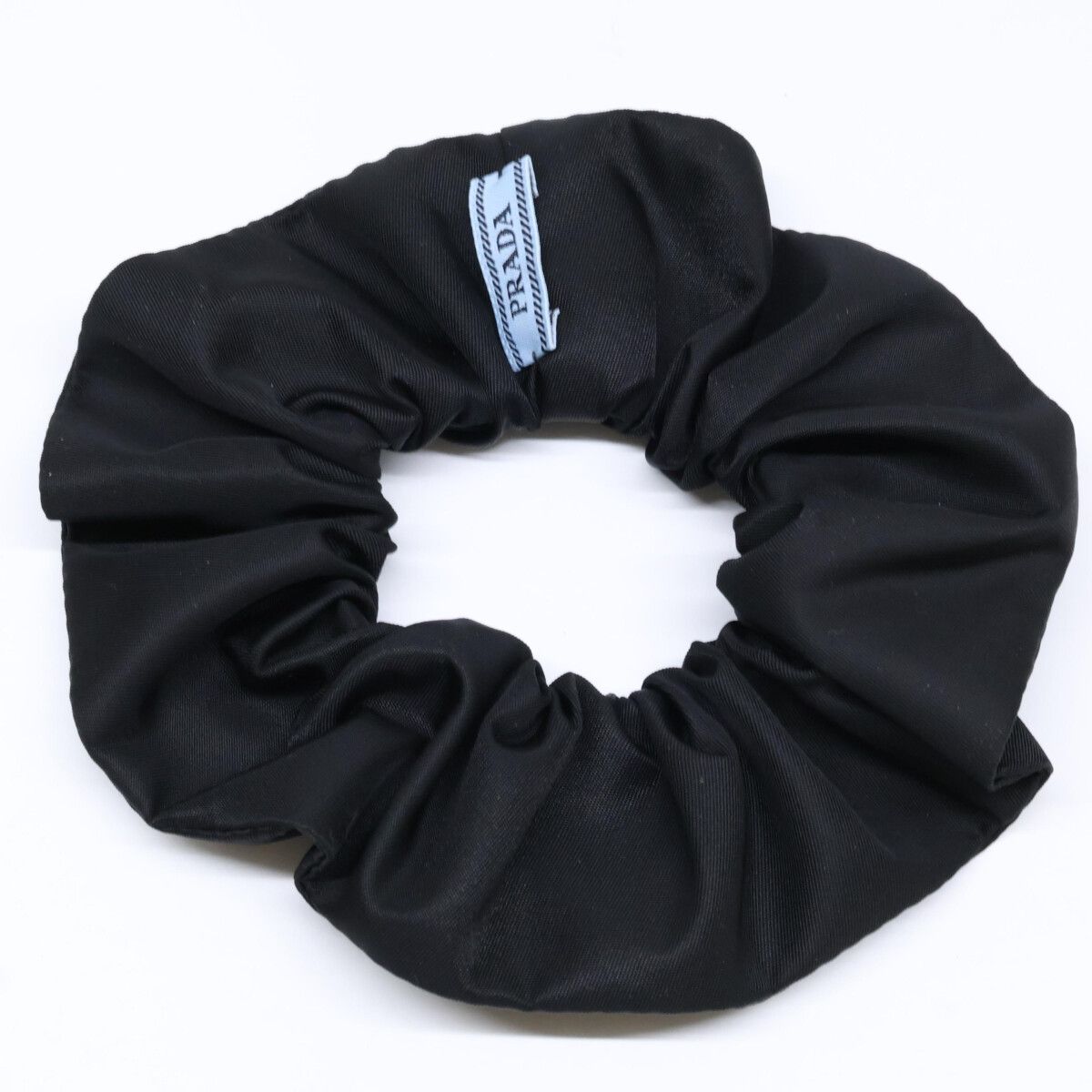 PRADA プラダ 【美品】1IF015 Re-Nylon トライアングルロゴ シュシュ