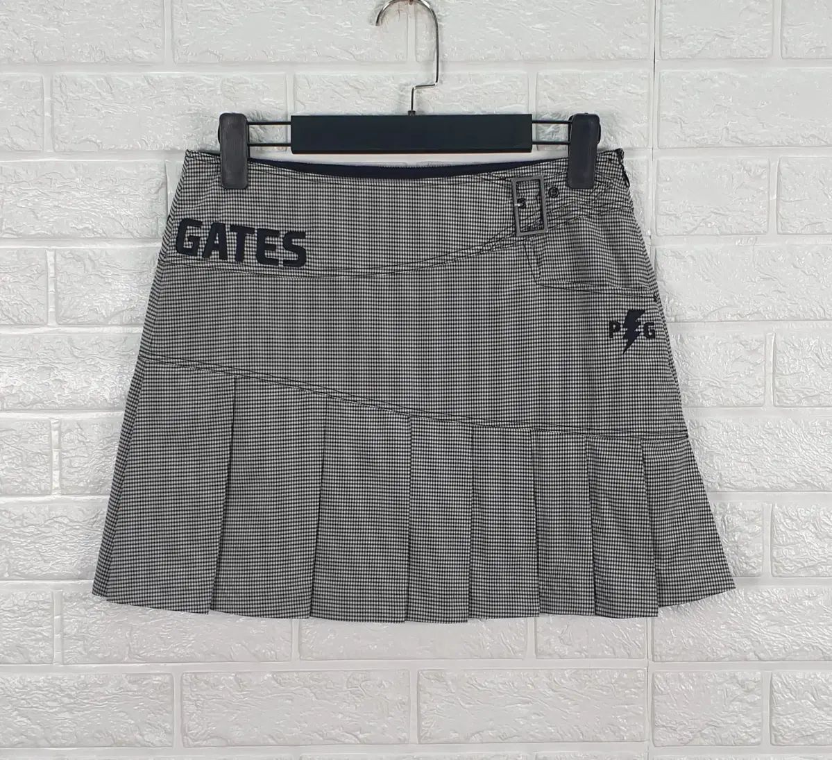 26 パーリーゲイツ ゴルフ プリーツ スカート - メルカリ