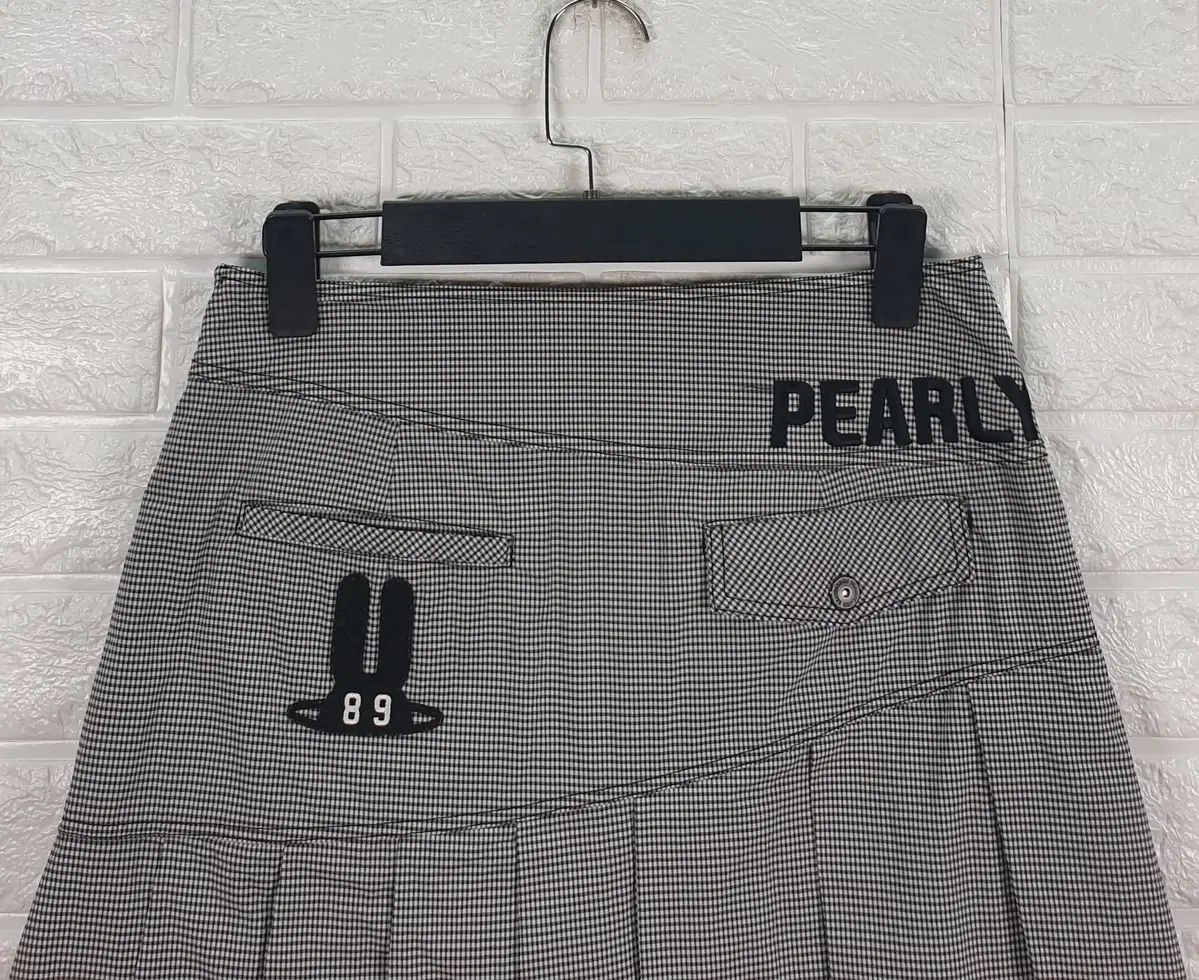 26 パーリーゲイツ ゴルフ プリーツ スカート - メルカリ