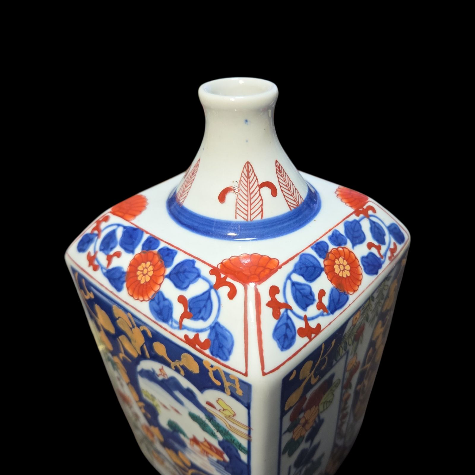 古伊万里 色絵金襴手 松竹梅花唐草模様四方瓶 角徳利 酒器 四方瓶