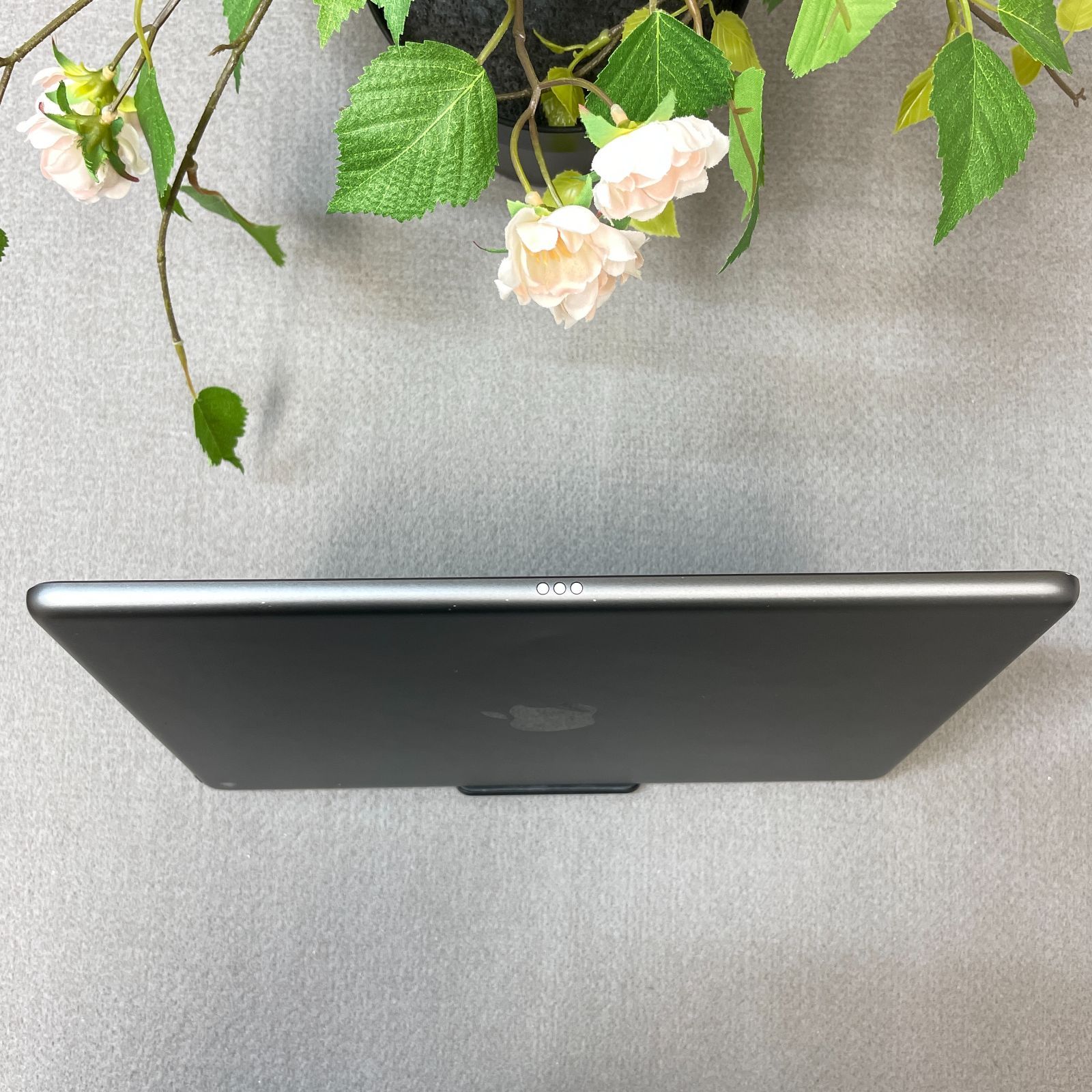 iPad(第8世代) 32GB スペースグレー Wi-Fiモデル 送料無料 - メルカリ