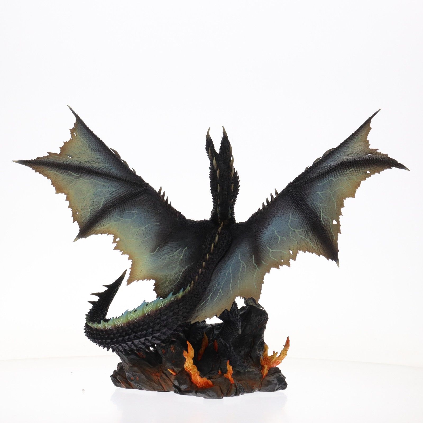 再販) カプコンフィギュアビルダー クリエイターズモデル 煌黒龍
