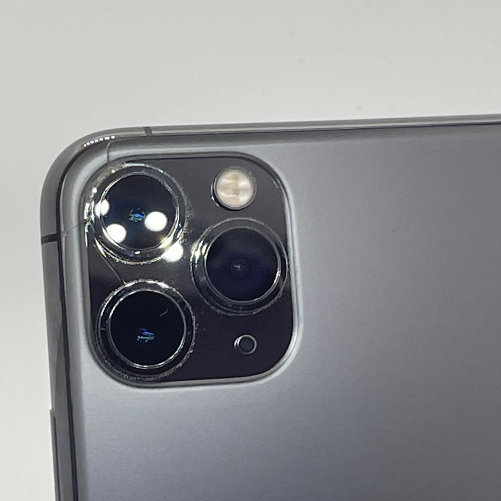 iPhone 11 Pro Max 256GB スペースグレイ docomo 白ロム 動作確認済 80