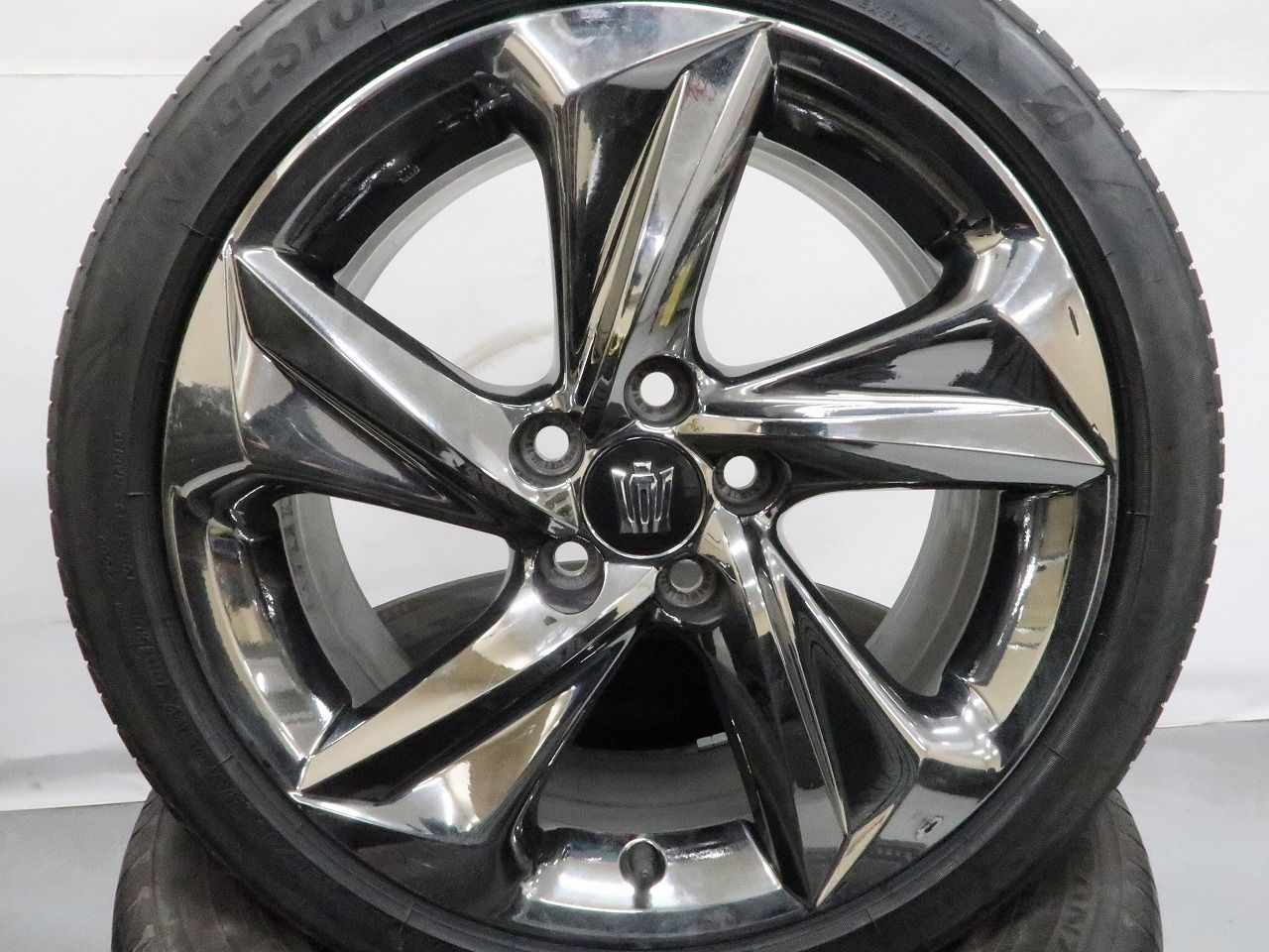 タイヤ未使用】 4本 トヨタ クラウン RS 純正 18インチ 8J+45 114.3