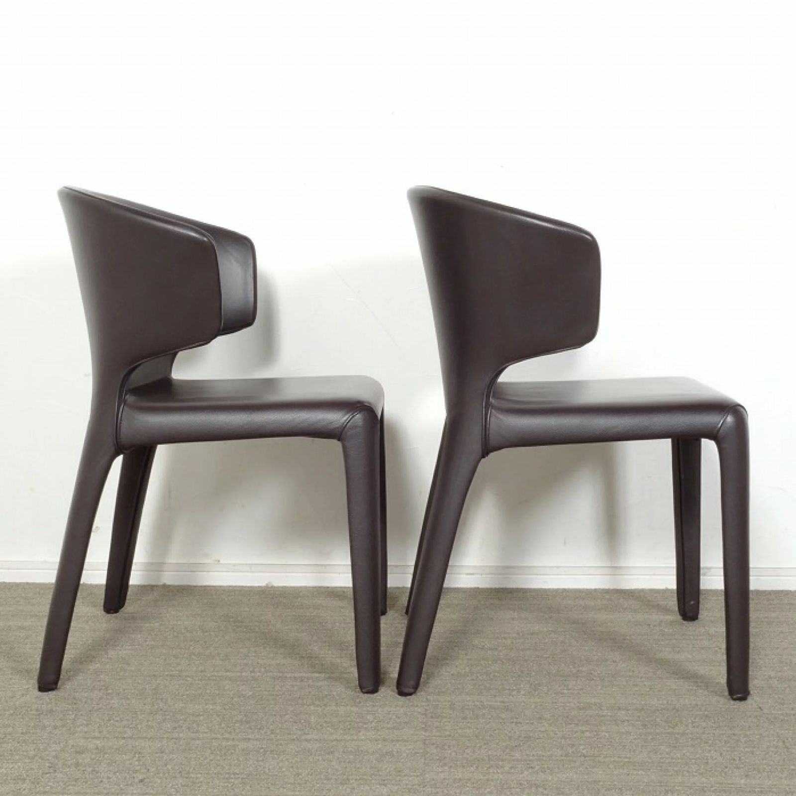 ◾︎SELUNO◾︎ 【展示美品】Cassina カッシーナ 367 HOLA / オラ