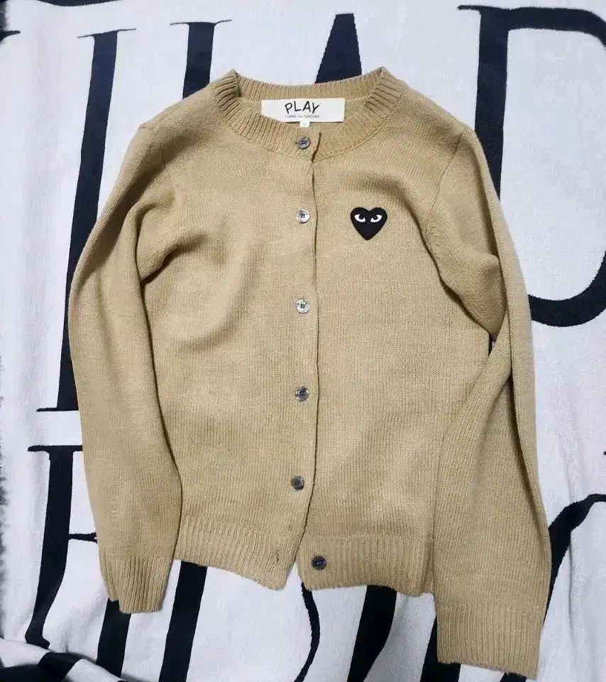 コム・デ・ギャルソン PLAY ブラックハート カーディガン ベージュ