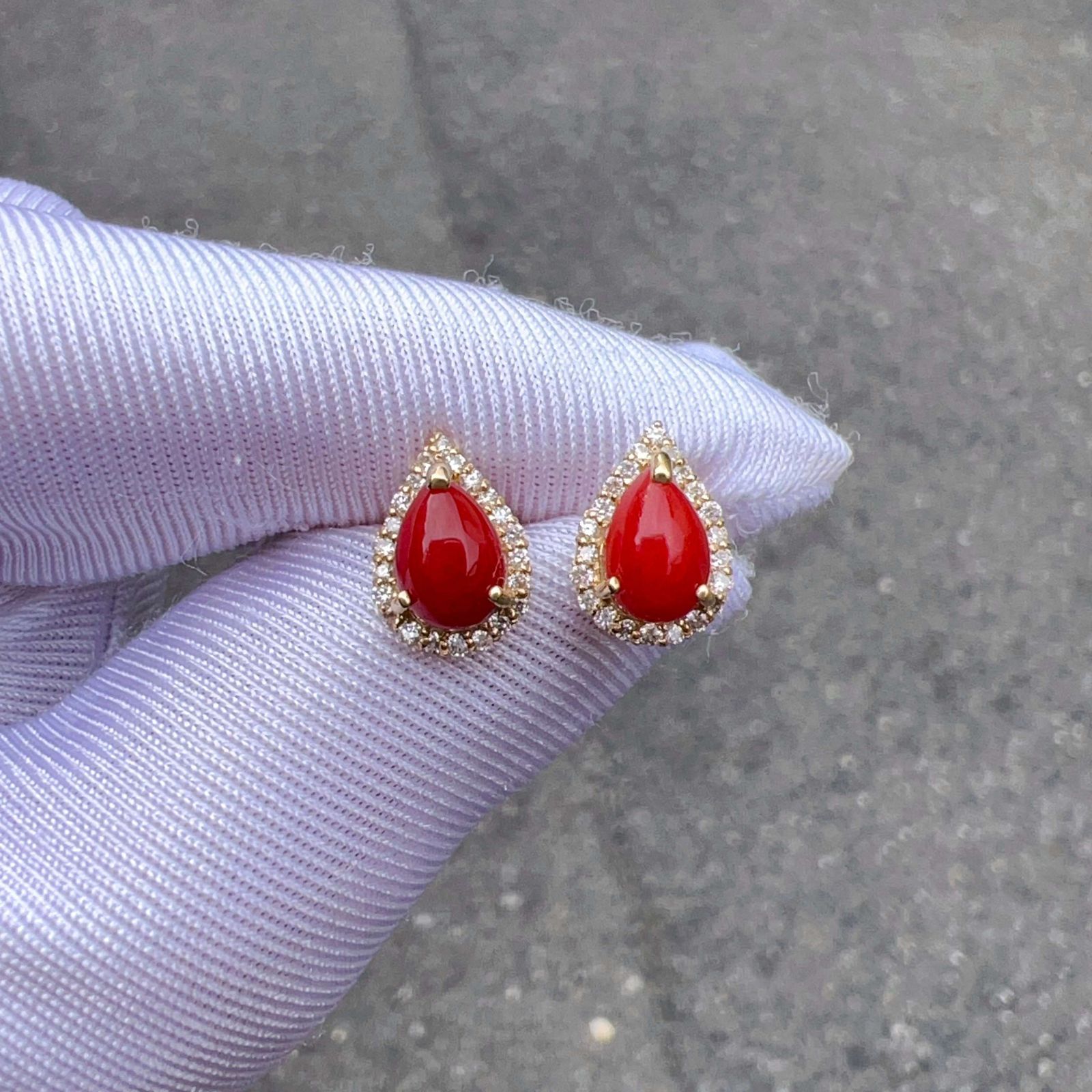 K18 天然 珊瑚 サンゴ ダイヤ ピアス レッド C0.68ctx2 D0.11ctx2