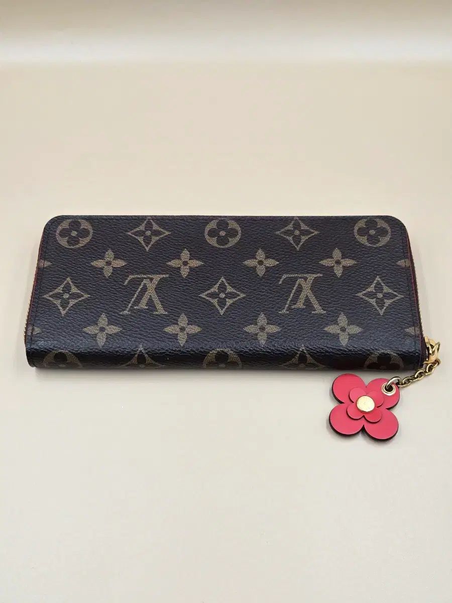 ルイヴィトン クレマンス フラワー チャーム 長財布 - メルカリ