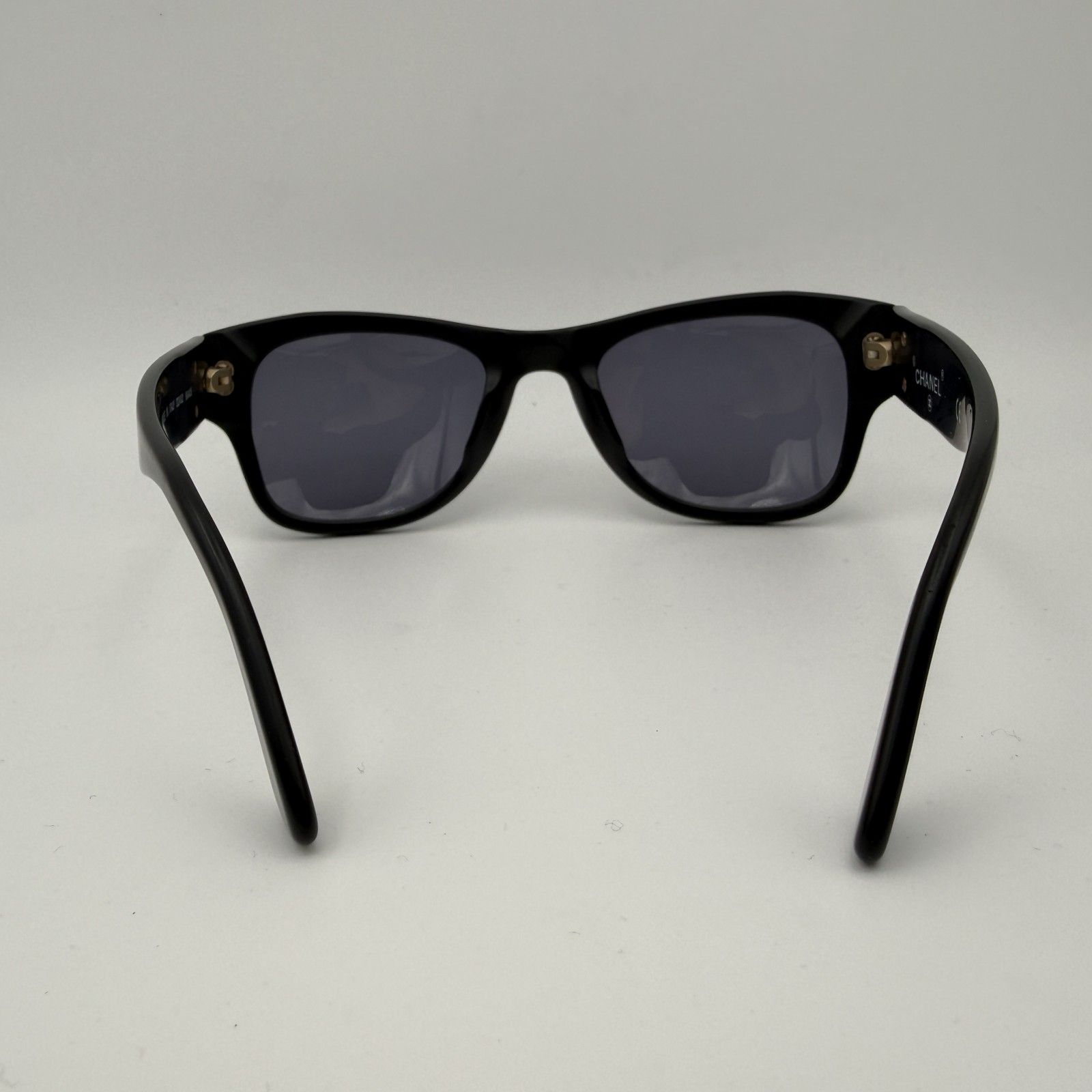 CHANEL（シャネル）ココマーク サングラス ブラックフレーム グレー
