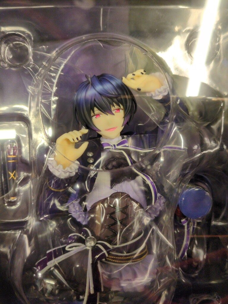 アルター 1/7 あんさんぶるスターズ! 朔間凛月 - メルカリ