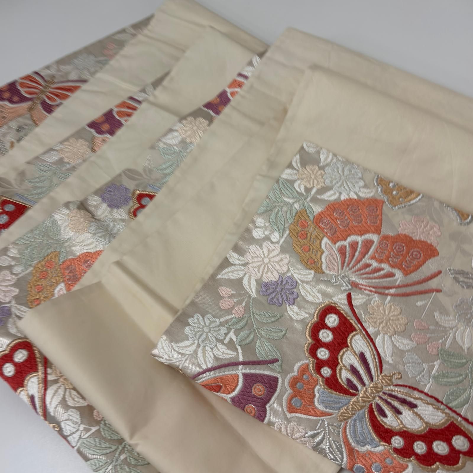 豪華唐織 袋帯 正絹 大胆な蝶 花草文 六通 MA-4227 - メルカリ