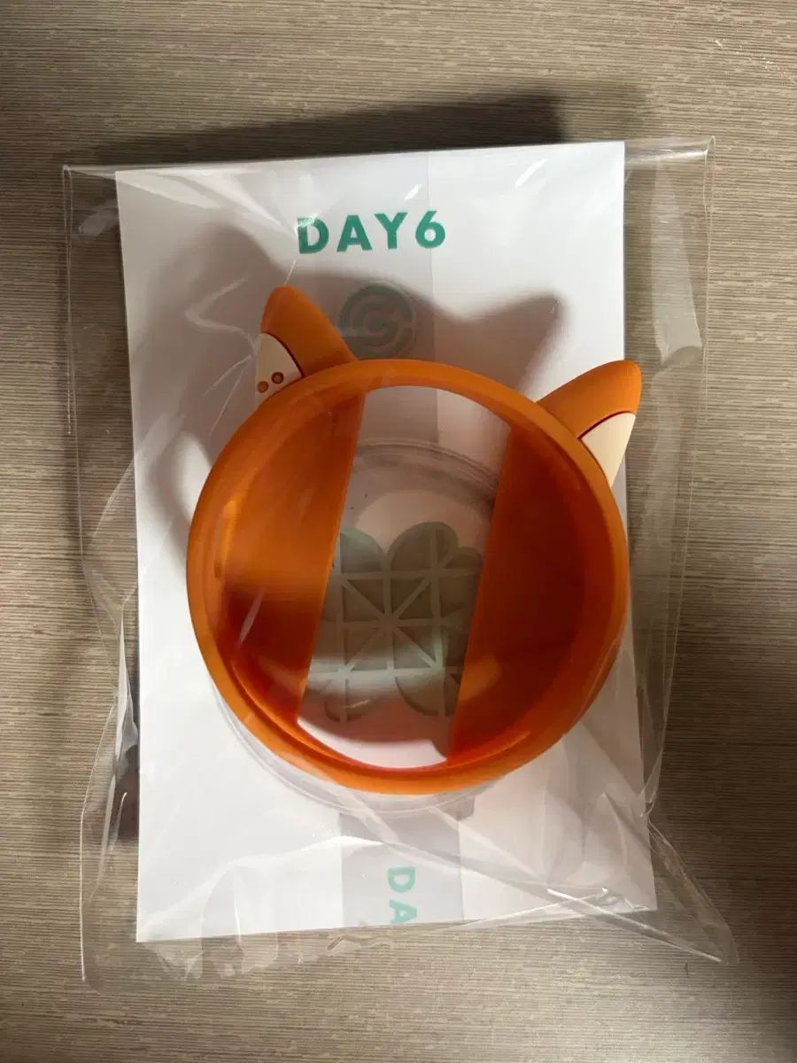 DAY6（デイシックス）デニマルズ(DENIMALZ)DAY6 OFFICIAL LIGHT BAND
