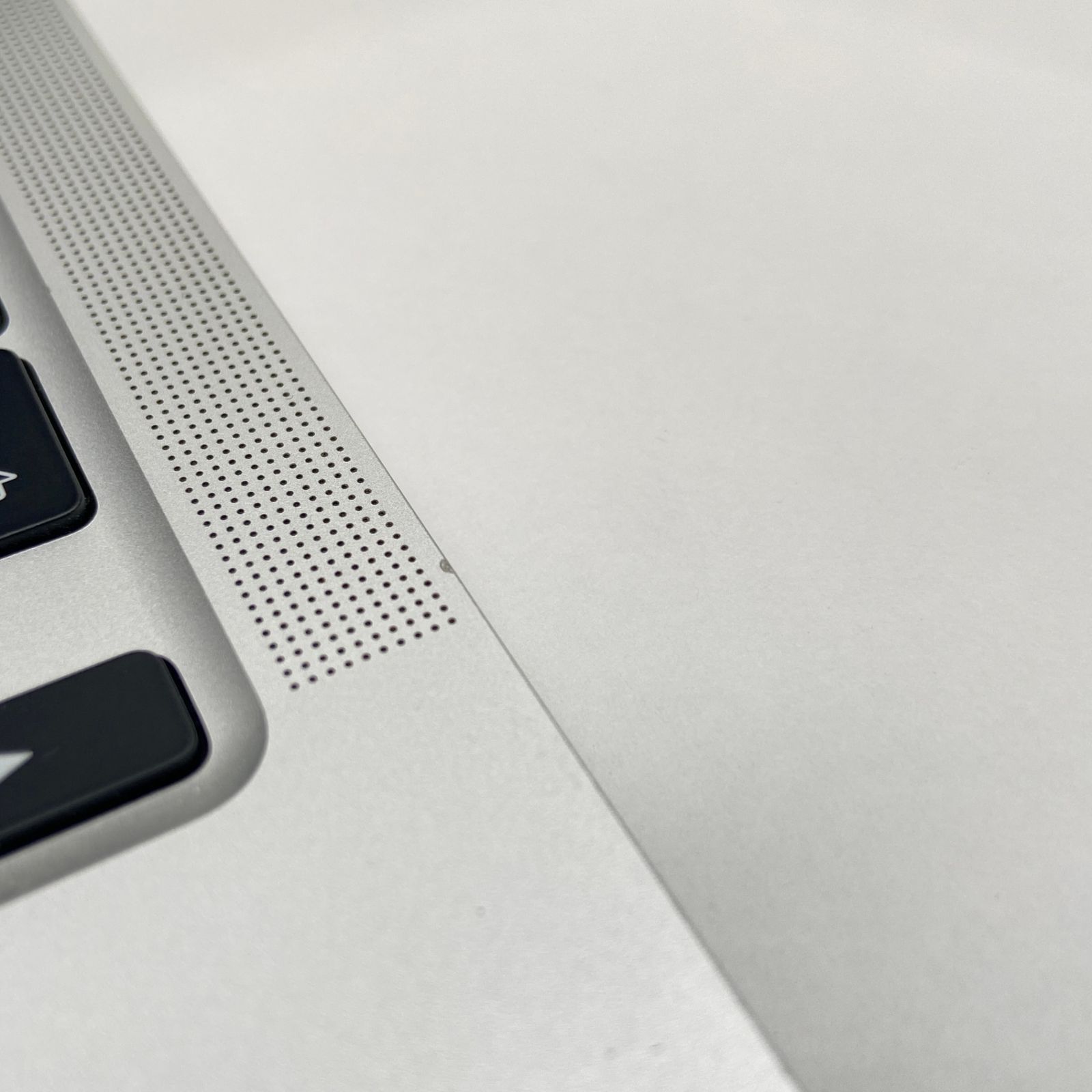 MacBook Air 2020 M1 8GB 256GB MGN93J/A シルバー バッテリー最大容量