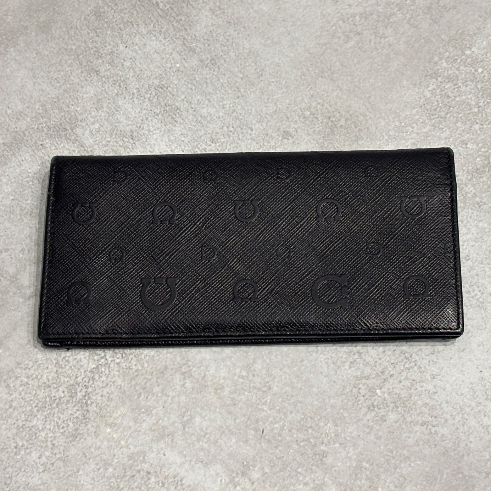 Salvatore Ferragamo サルヴァトーレフェラガモ ガンチーニ 長財布 