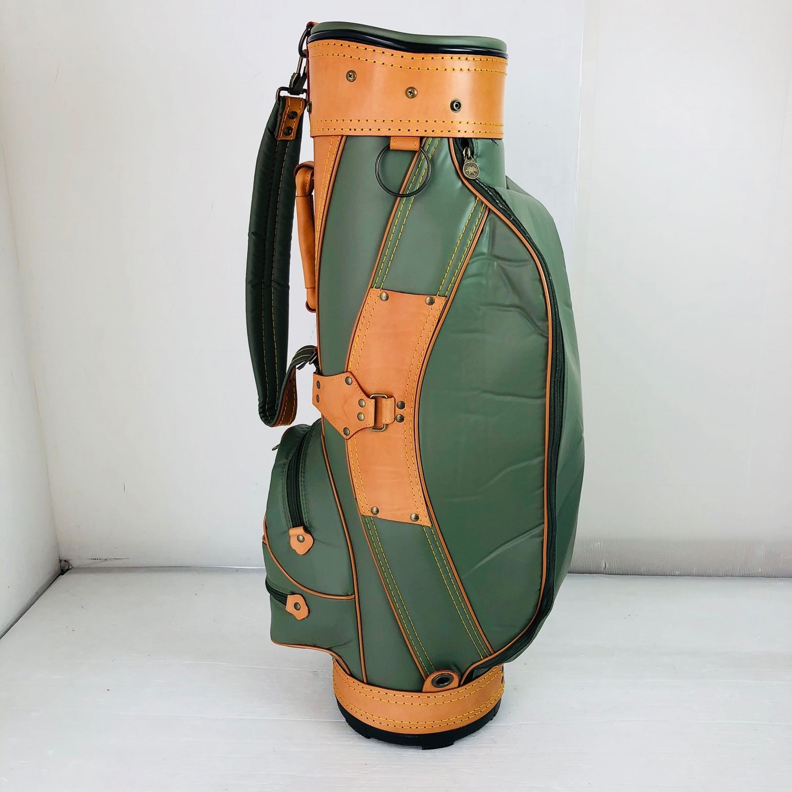 HUNTING WORLD ハンティングワールド 8型 グリーン レザー キャディ