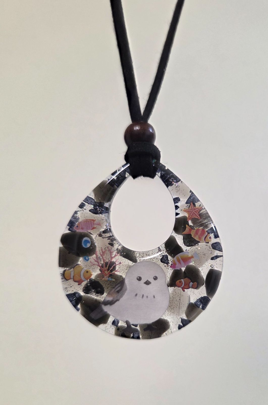 シマエナガさん天然石レジンネックレス☆ モリオン、スモーキー