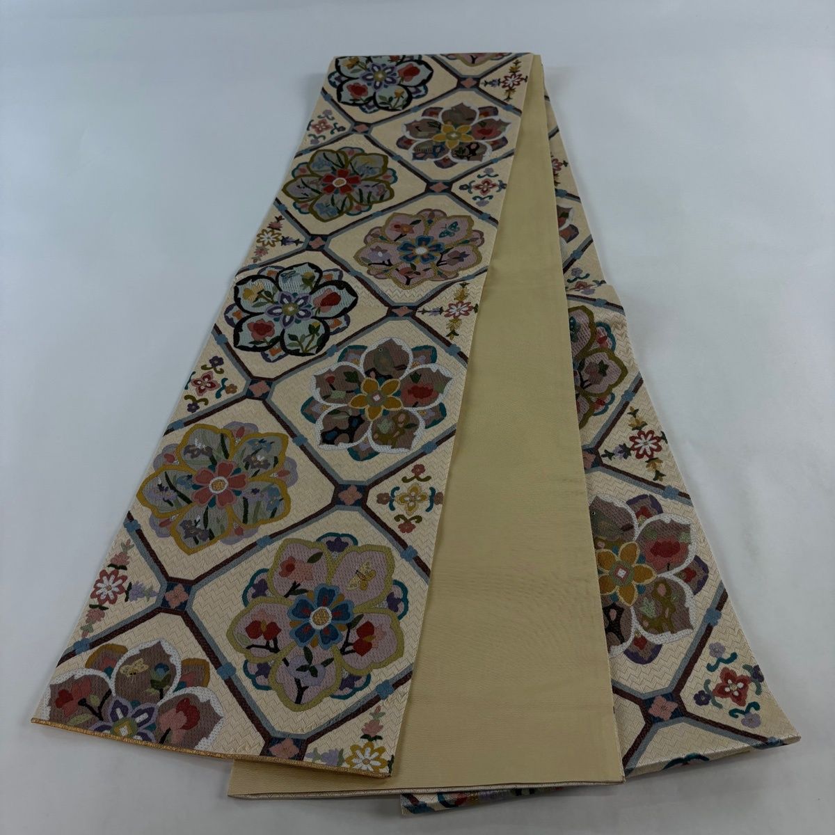 袋帯 逸品 蜀江華文 花鳥 絽刺し 金銀糸 ベージュ 全通 正絹 【中古