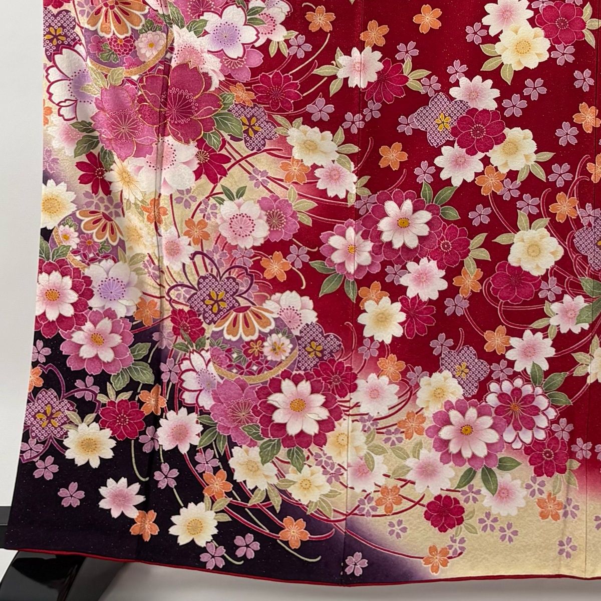 振袖 身丈166.5cm 裄丈69cm L 袷 手鞠 桜 金通し 金彩 赤 正絹 名品