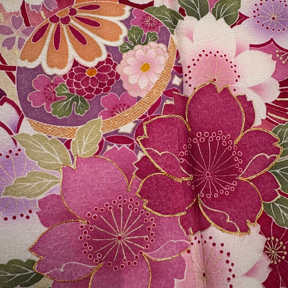 振袖 身丈166.5cm 裄丈69cm L 袷 手鞠 桜 金通し 金彩 赤 正絹 名品