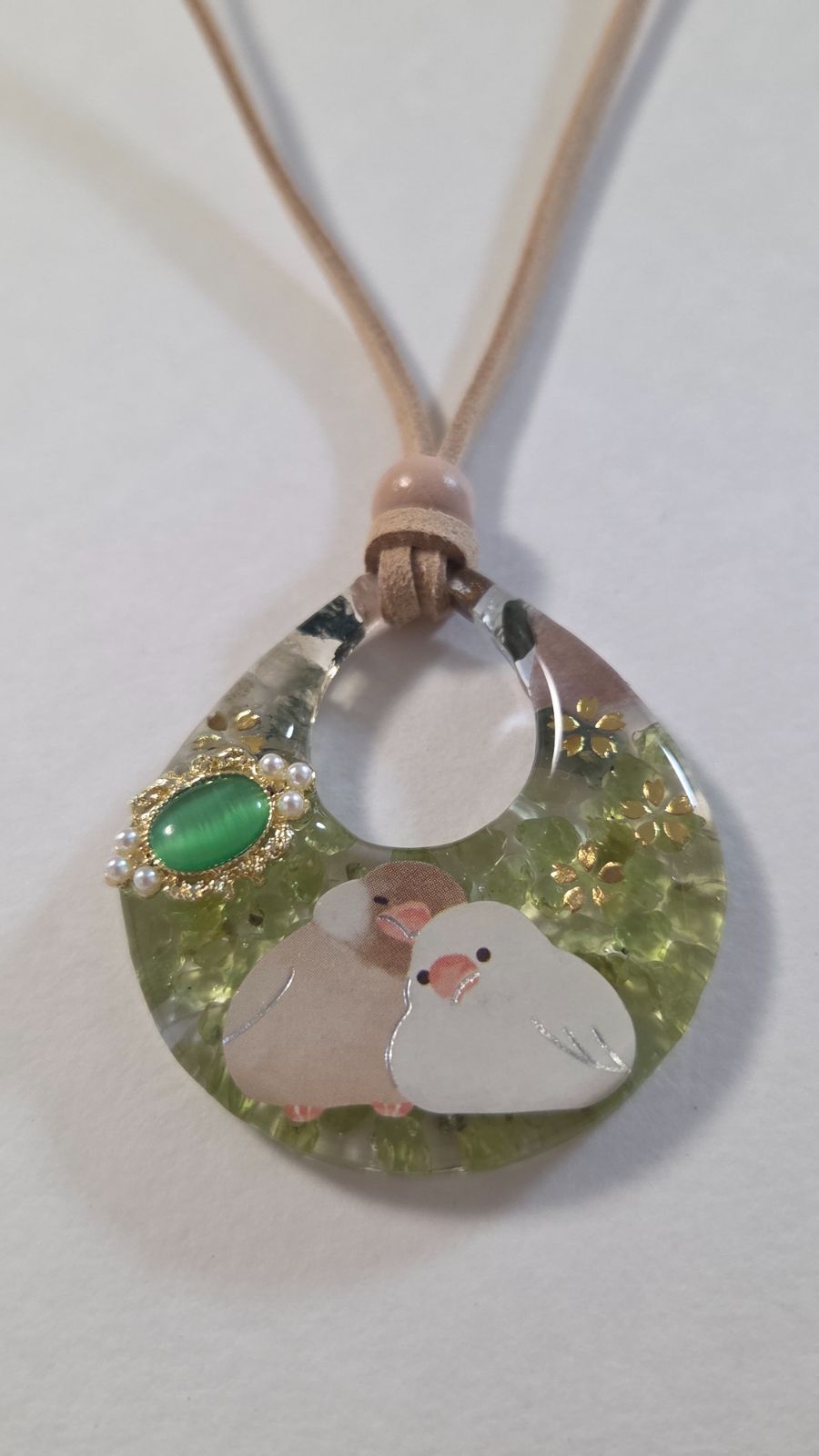 文鳥ちゃん天然石レジンネックレス✨ ペリドット使用 かわいい