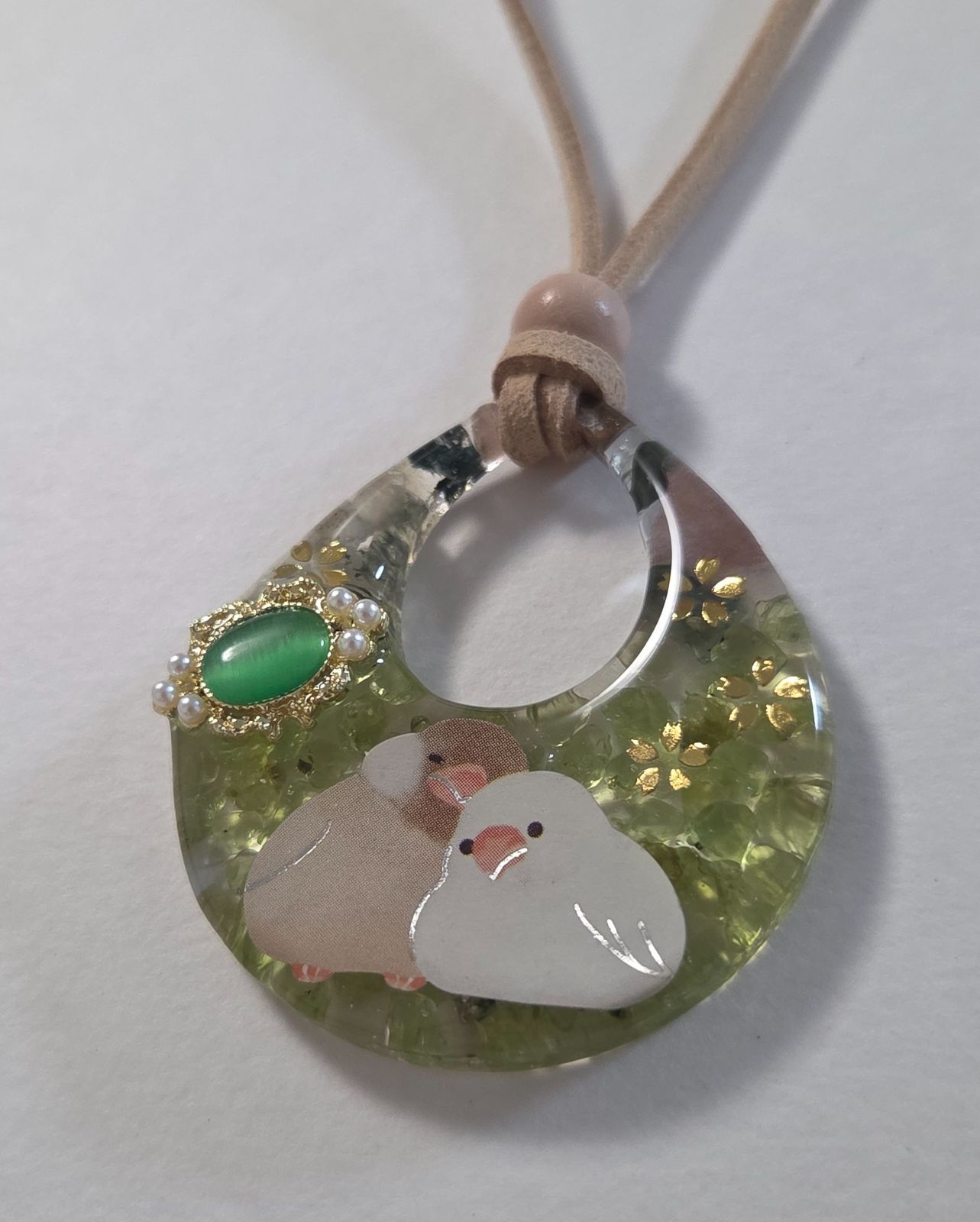 文鳥ちゃん天然石レジンネックレス✨ ペリドット使用 かわいい