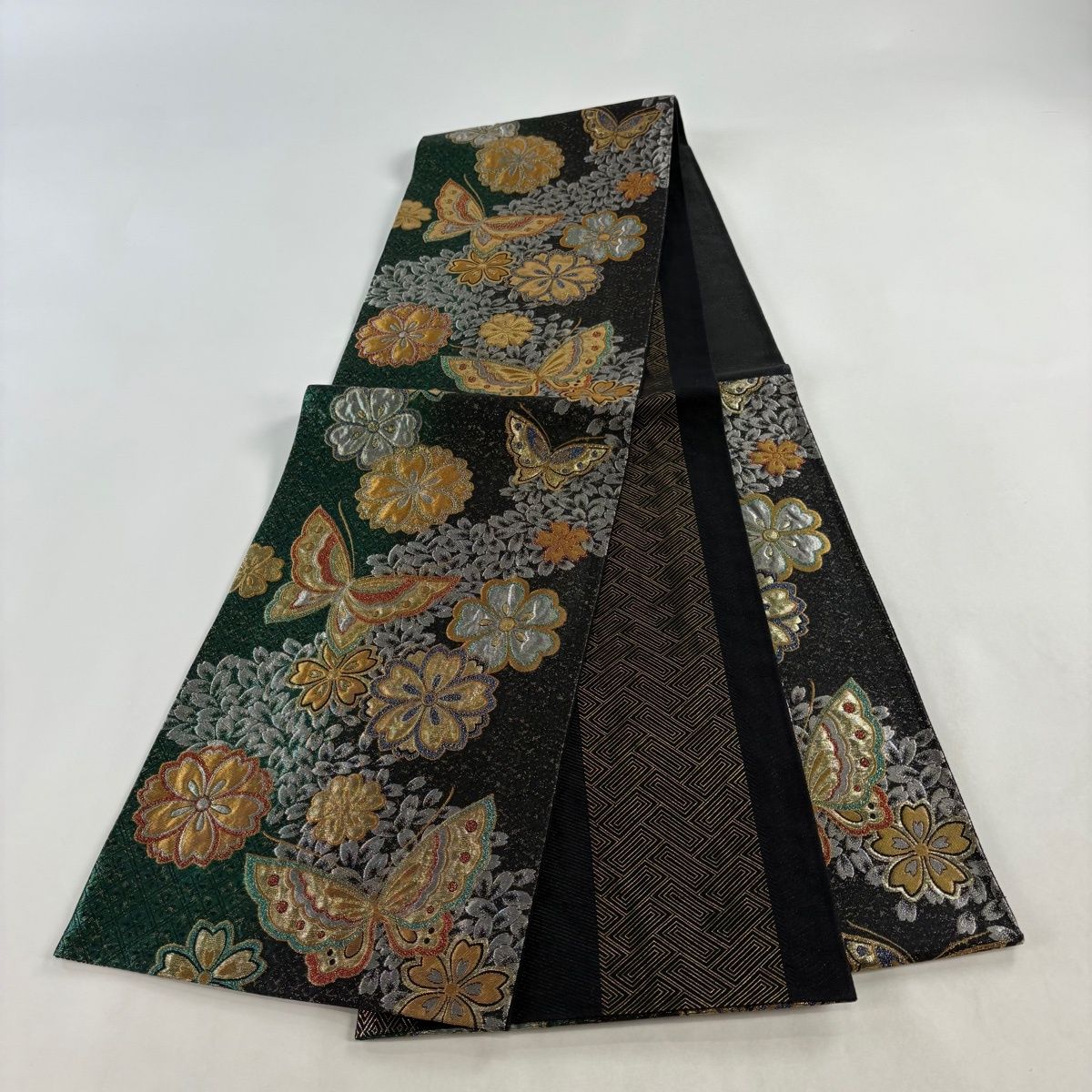 袋帯 秀品 蝶 桜 箔 緑 六通 正絹 【中古】 - メルカリ
