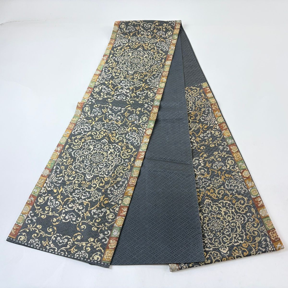 袋帯 秀品 華文 鳥 金糸 墨色 六通 正絹 【中古】 - メルカリ