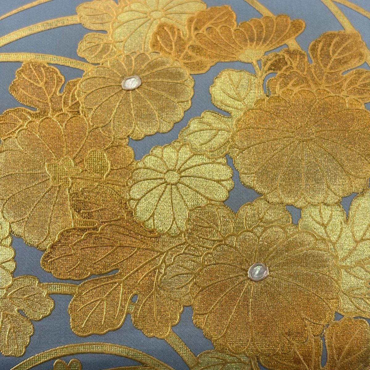 袋帯 秀品 菊 金彩 螺鈿 青灰色 お太鼓柄 正絹 【中古】 - メルカリ