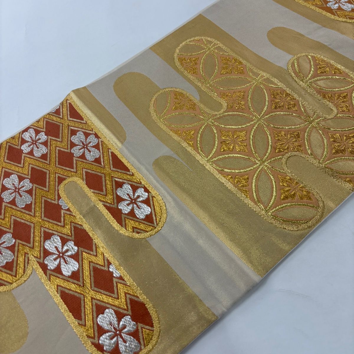 袋帯 秀品 川島織物 落款 ヱ霞 七宝華文 金銀糸 箔 ベージュ 六通 正絹