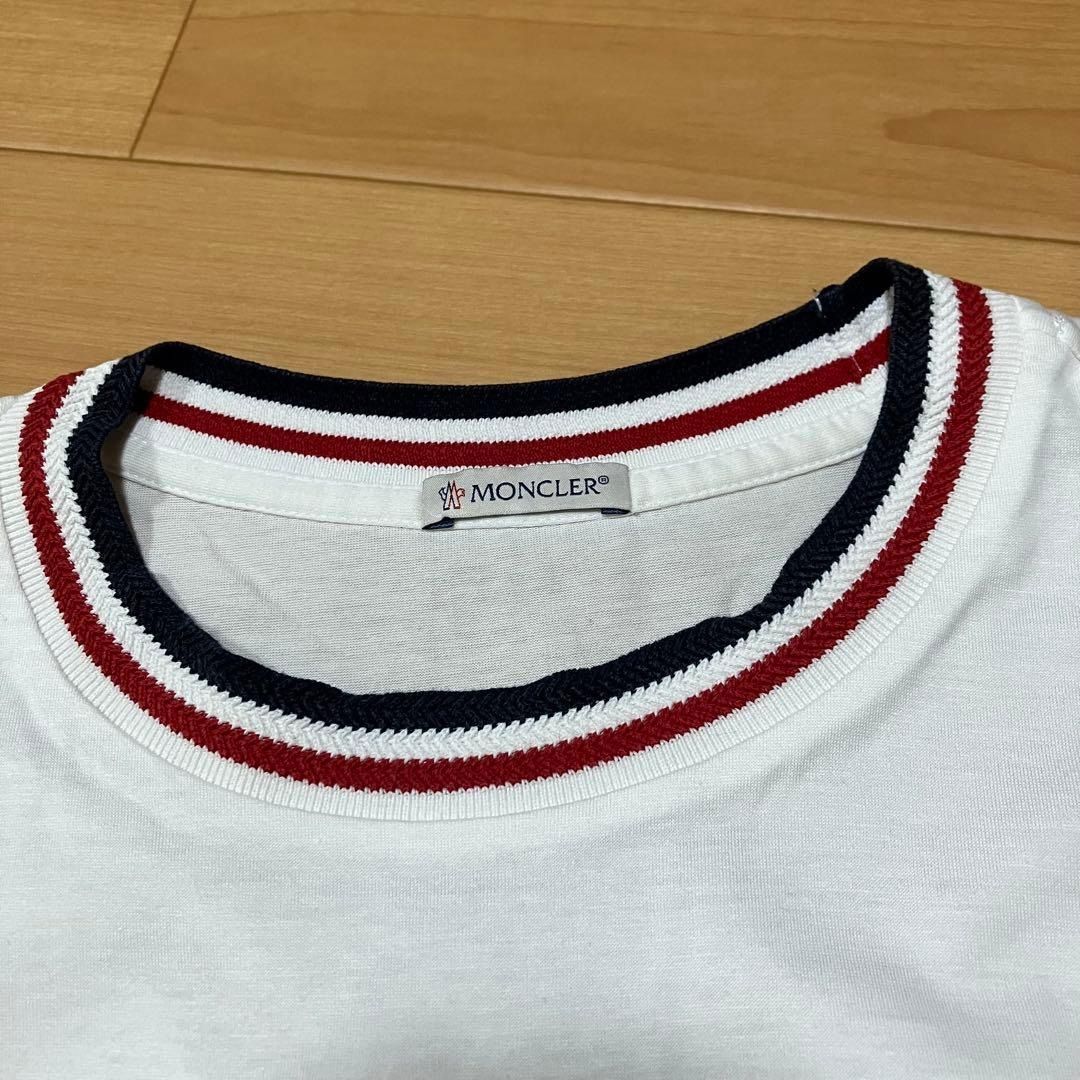 MONCLER 刺繍ロゴ トリコ色 ホワイト Tシャツ L 4S266 - メルカリ
