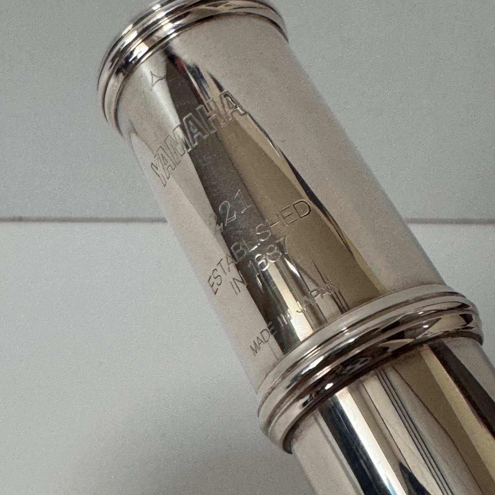 美品 YAMAHA ヤマハ フルート 後期モデル YFL-221 Eメカ付き - メルカリ