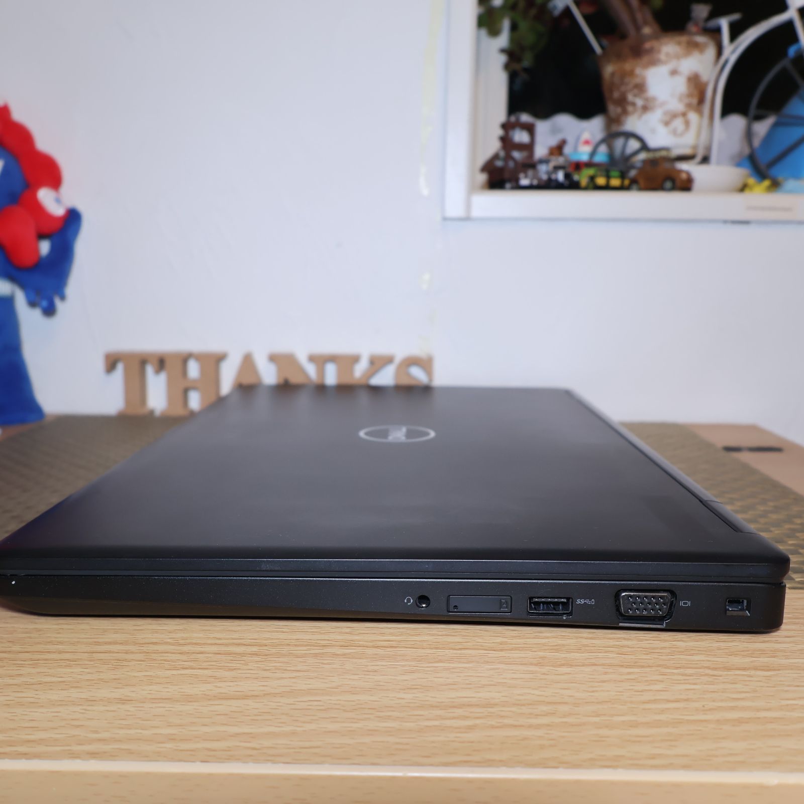 美品Win11公式対応i5/メ8/新品SSD/グラボ/SIMフリー/カメラ/無線