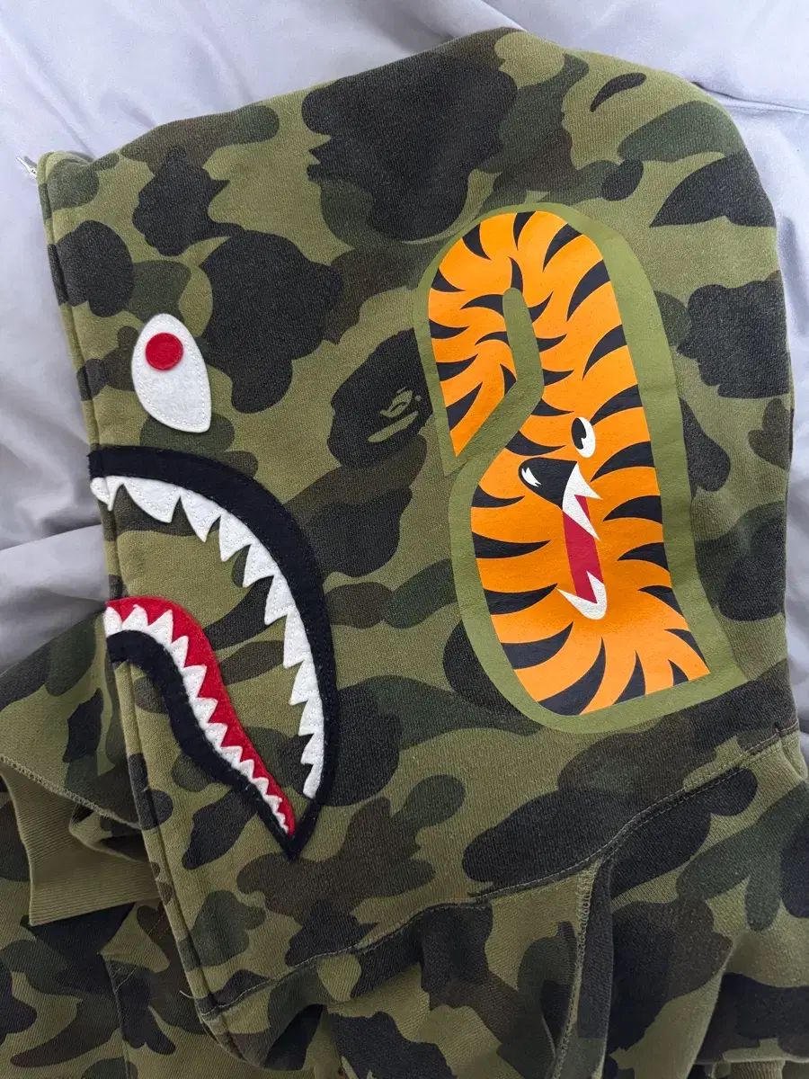 XL アベイシングエイプ シャークフーデッド 迷彩柄 - メルカリ