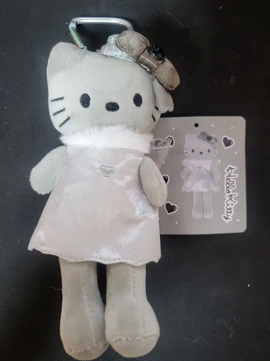 ハローキティ ぬいぐるみ キーホルダー - メルカリ