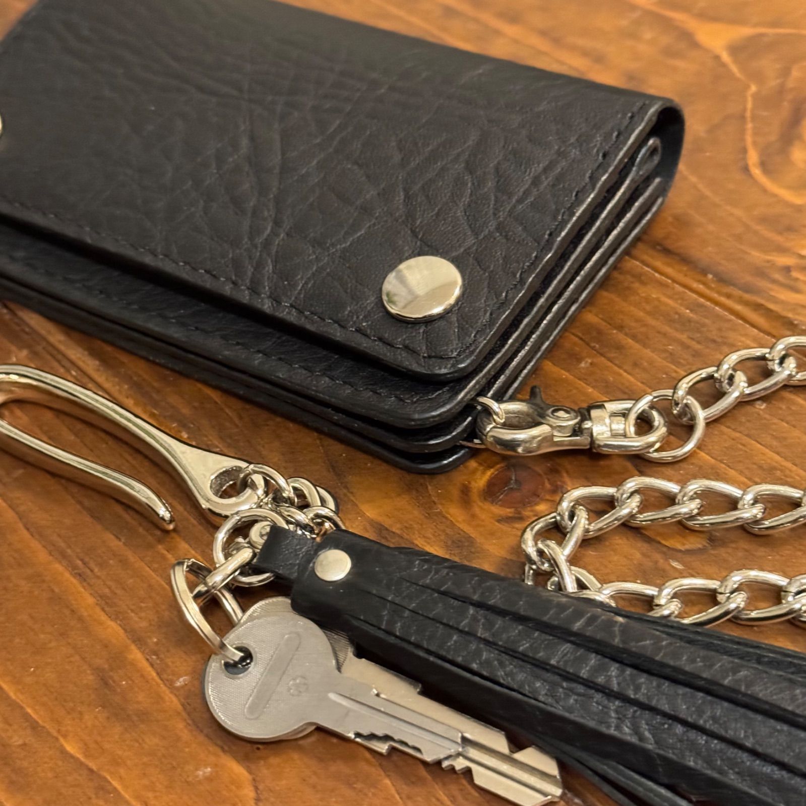 MTW-03】ミドルトラッカーウォレット 3層 シボ フラップ裏有り - メルカリ