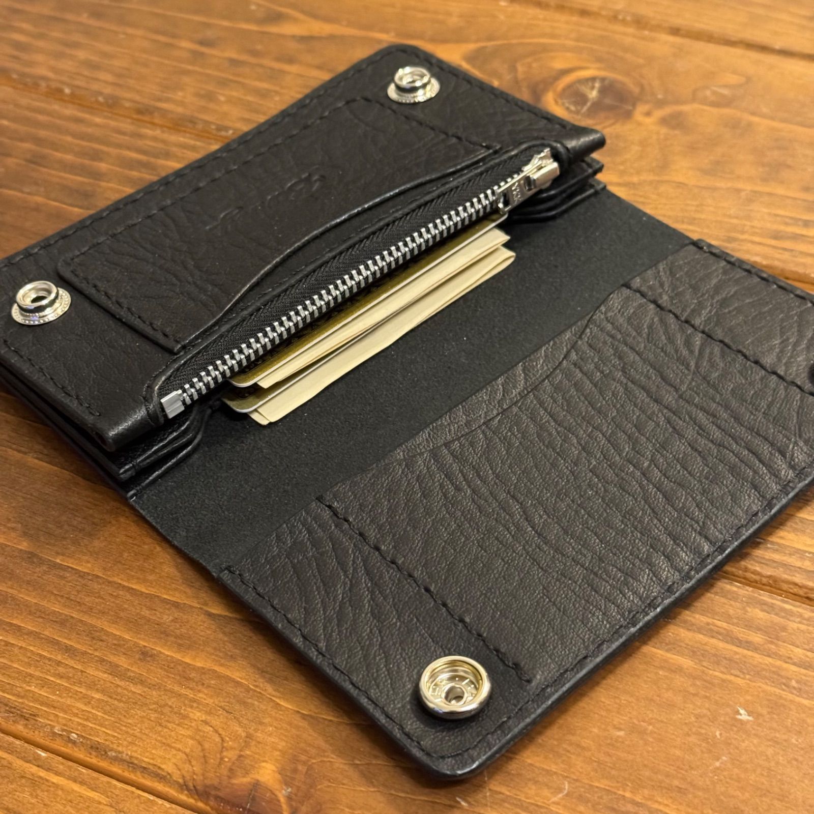 MTW-03】ミドルトラッカーウォレット 3層 シボ フラップ裏有り - メルカリ