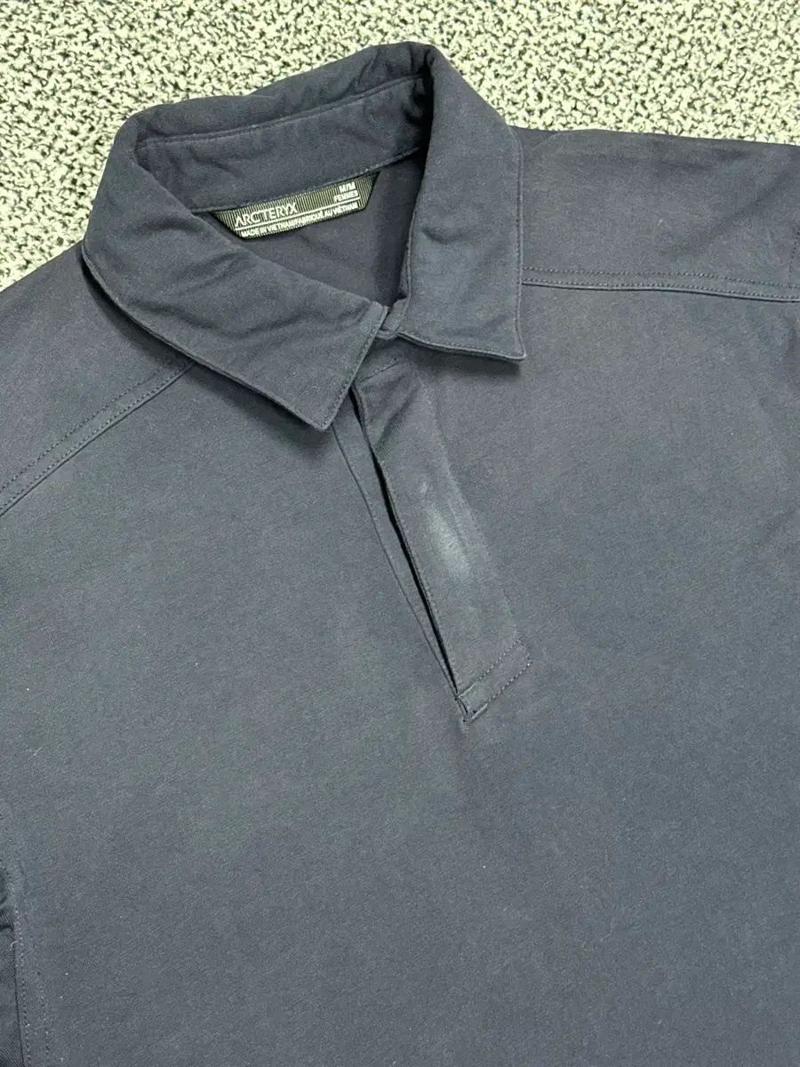 ARC'TERYX アークテリクス メンズ 長袖 ポロシャツ ネイビー - メルカリ