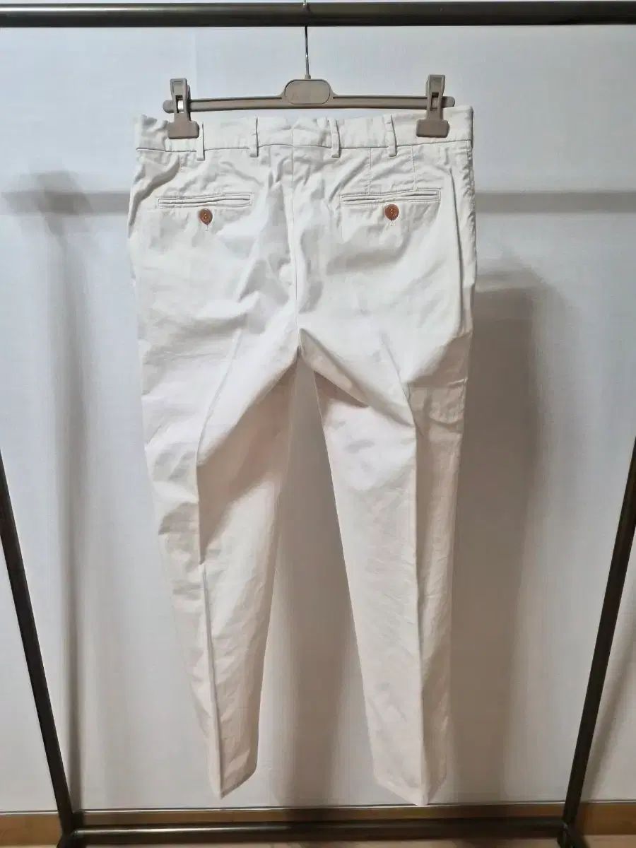 ブルネロクチネリ チノ パンツ 48 - メルカリ