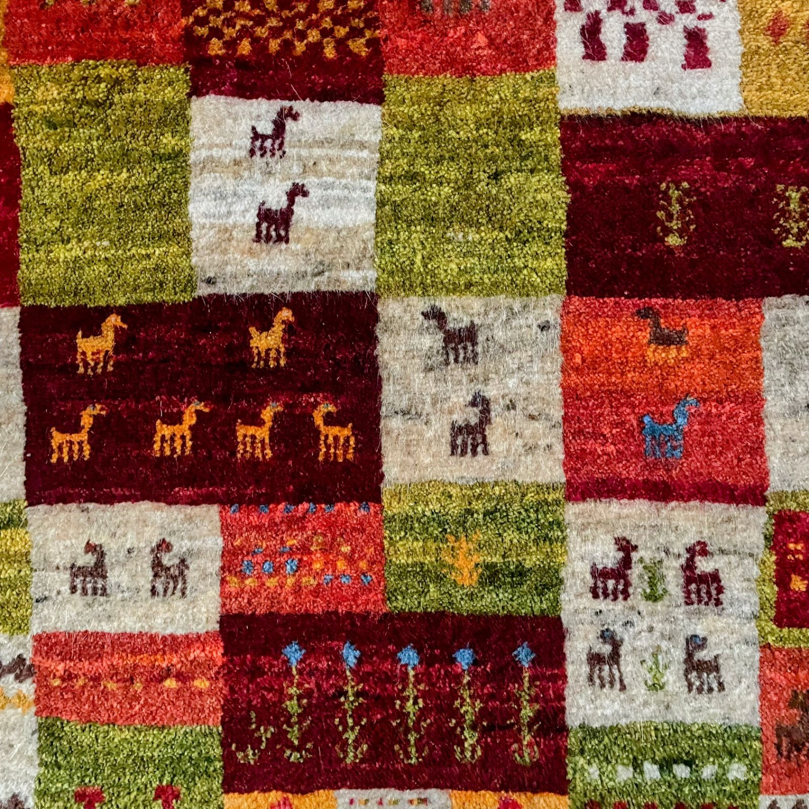 ペルシャ 本物 手織りギャッベ ライオン ロリバフブランド90×163cm ペルシャ 本物 手織りギャッベ ライオン ロリバフブランド90×163cm