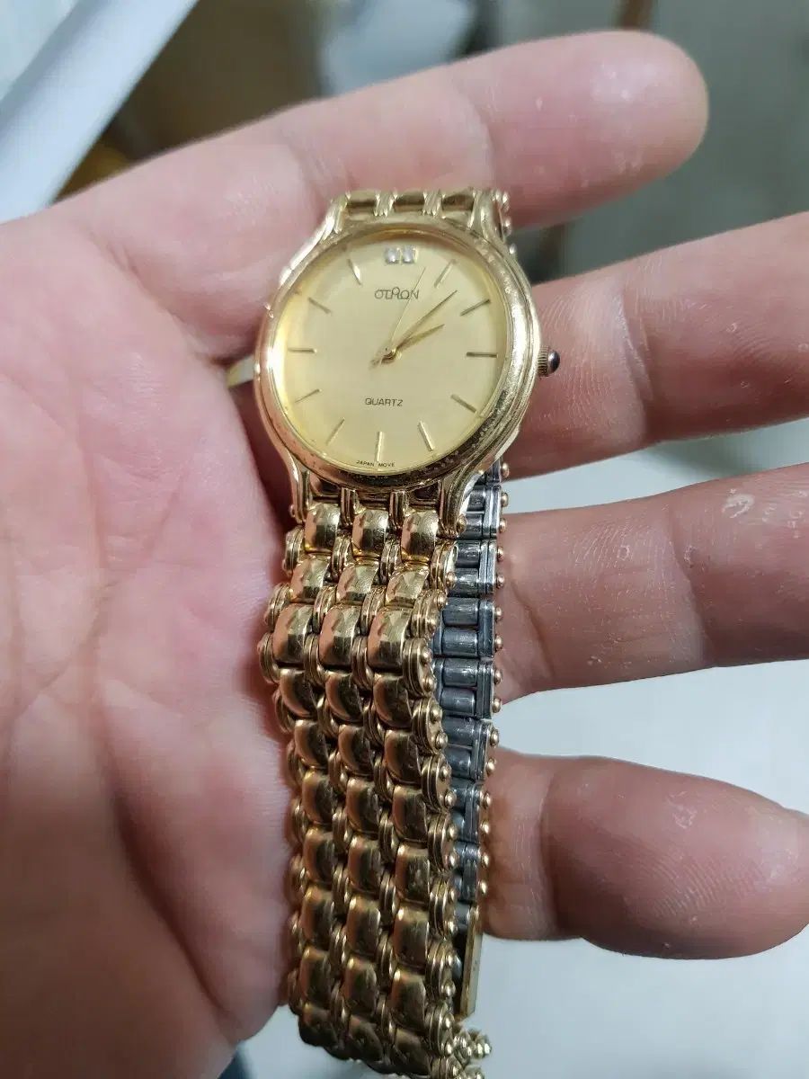 OTRON オートロン ゴールド クオーツ時計