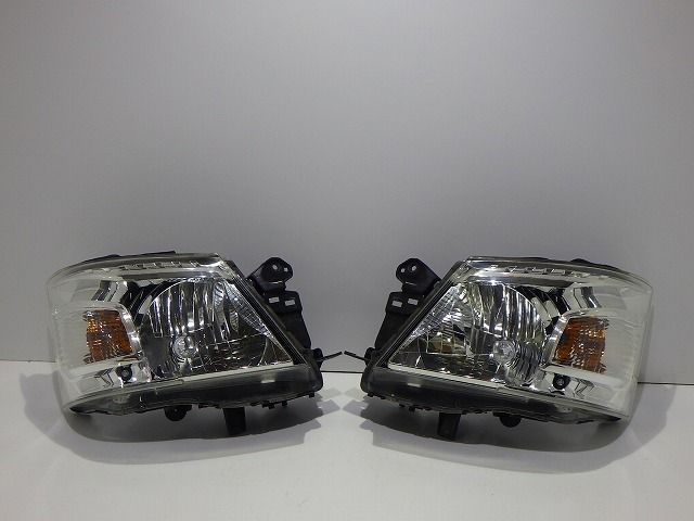キャラバン NV350 ヘッドライト左右 ハロゲン E26 前期 H021 26060