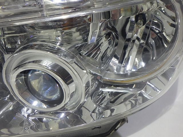 70系 ヴォクシー ヘッドライト左右 HID ZRR70/75 前期 28-203 VK 81145