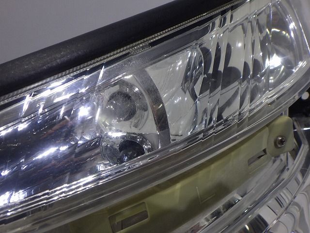 70系 ヴォクシー ヘッドライト左右 HID ZRR70/75 前期 28-203 VK 81145