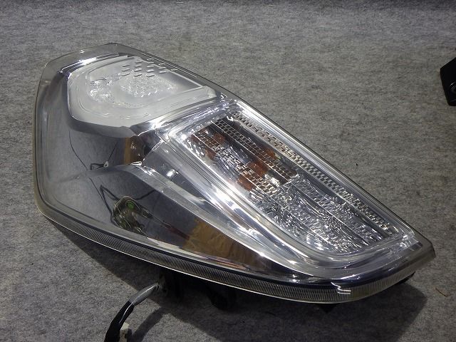 デイズルークス テール左右 B21A 1146-399 後期 26550/26555-6A02C