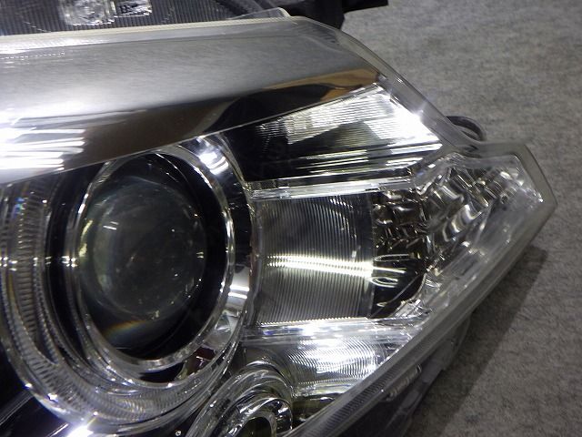 スペーシアカスタム 右ヘッドライト HID MK32S MK42S 1872 N6 35100
